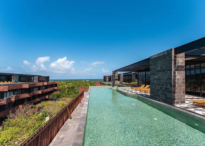 Amira Luxury 3br Ph With Rooftop Pool & Shared Gym